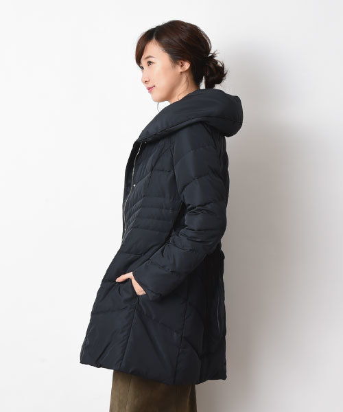 INTERPLANET（インタープラネット）の「ルザスショールカラーダウン