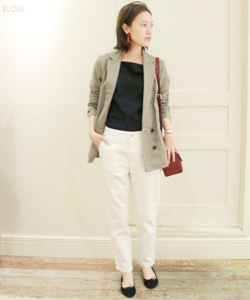 SLOBE IENA（スローブイエナ）の「LE DENIM テーパードデニムパンツ◆（デニムパンツ・レディース・ホワイト/ネイビー/ブルー系その他・36/34/38/40）」の20枚目の写真