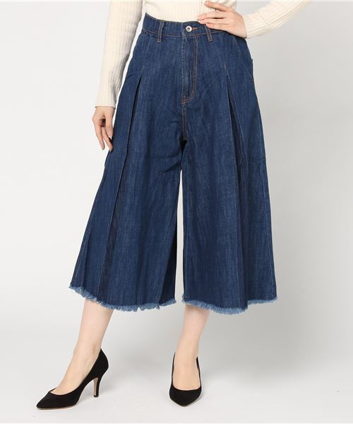 GeeRA(ジーラ)の「タックデザインデニムワイドパンツ(デニムパンツ・レディース・ブルー/サックスブルー/インディゴブルー・67/61/64/70)」の16枚目の写真