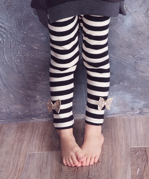 Rora(ローラ)の「モメント ボーダーレギンス(レギンス/スパッツ・キッズ・ブラック・110cm/100cm/120cm/130cm/140cm/90㎝/150cm)」の2枚目の写真