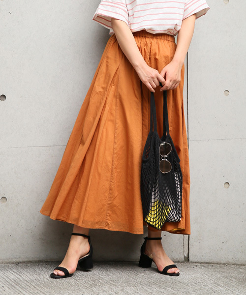 LOWRYS FARM（ローリーズファーム）の「ボイルリバーシブルスカート　786669（スカート・レディース・ブラック/ブラウン/ネイビー・FREE）」の2枚目の写真