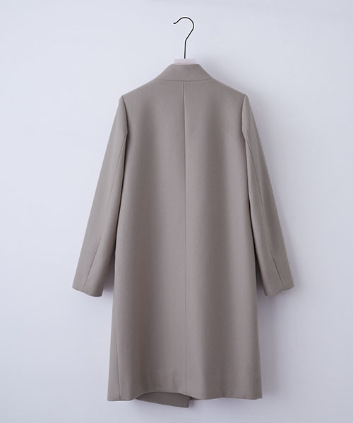 UNITED TOKYO（ユナイテッドトウキョウ）の「Vネックノーカラーコート