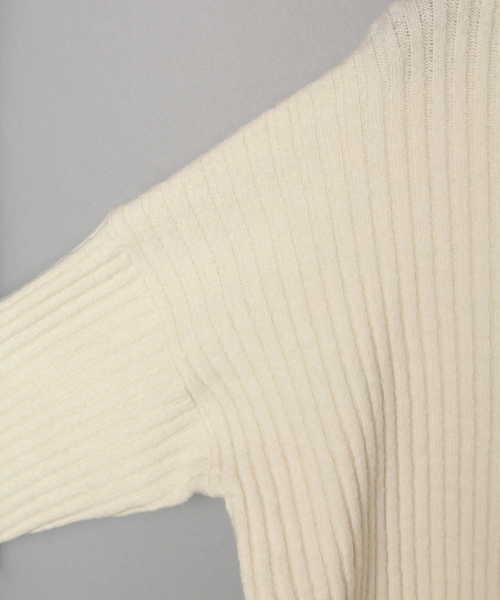 LOWRYS FARM(ローリーズファーム)の「7Gワイドリブプルオーバー 820264(ニット/セーター・レディース・ブラック/ベージュ/オフホワイト/ブルー・FREE)」の18枚目の写真