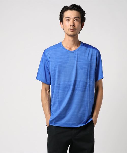 Reebok(リーボック)の「ワンシリーズ ACTIVCHILL ショートスリーブ VENT Tシャツ(Tシャツ/カットソー・メンズ・ブラック/コバルトブルー・MEDIUM/X-LARGE/LARGE/SMALL/X-SMALL/XX-LARGE/XXX-LARGE)」の1枚目の写真