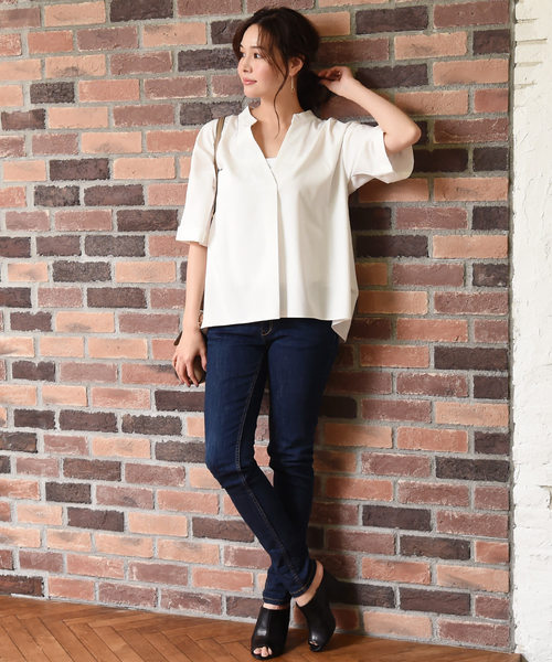 Luz Llena(ラズレナ)の「厚手ジョーゼット5分袖スキッパーシャツ(シャツ/ブラウス・レディース・オフホワイト/ブラック/モカ・MEDIUM)」の6枚目の写真