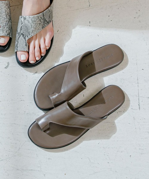 KOBE LETTUCE(コウベレタス)の「トングフラットサンダル(サンダル・レディース・パイソン/ベージュ/ブラック/ダークブラウン/ホワイト/ブラウン系その他・M/S/LL/L)」の5枚目の写真