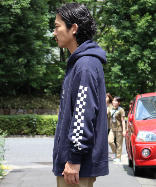 VANS(バンズ)の「VANS/ヴァンズ Checker Pull Over Hoodie(パーカー・メンズ・ネイビー/ブラック/グレー・M/L/XL)」の4枚目の写真