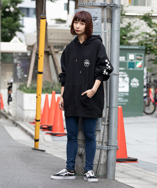 VANS(バンズ)の「VANS/ヴァンズ Checker Pull Over Hoodie(パーカー・メンズ・ネイビー/ブラック/グレー・M/L/XL)」の18枚目の写真