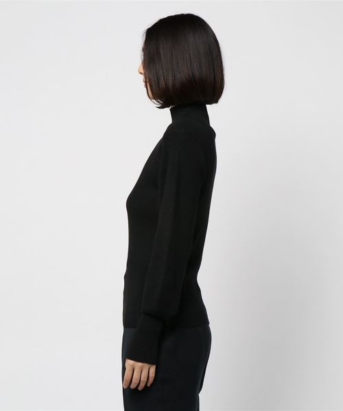 Ameri（アメリ）の「TURTLE PUFF SLEEVE KNIT（ニット/セーター・レディース・ブラック/ベージュ/レッド・FREE）」の10枚目の写真