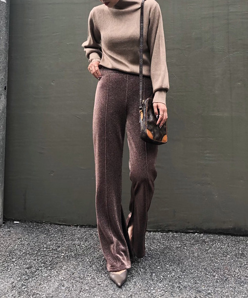 Ameri（アメリ）の「TURTLE PUFF SLEEVE KNIT（ニット/セーター・レディース・ブラック/ベージュ/レッド・FREE）」の5枚目の写真