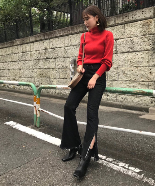 Ameri（アメリ）の「TURTLE PUFF SLEEVE KNIT（ニット/セーター・レディース・ブラック/ベージュ/レッド・FREE）」の6枚目の写真