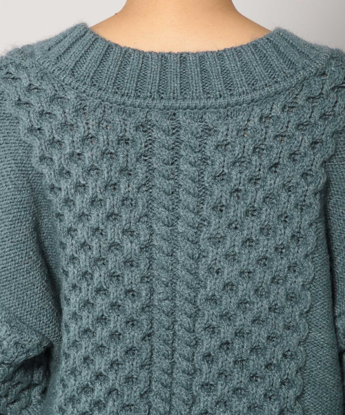 PAGEBOY（ページボーイ）の「ケーブルユルVネックニット（ニット/セーター・レディース・チャコールグレー/オフホワイト/ブルー/グレイッシュベージュ・FREE）」の18枚目の写真