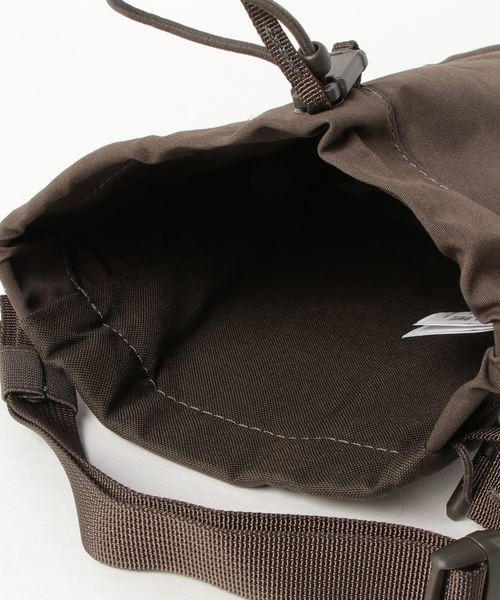 FJALL RAVEN (フェールラーベン)の「Singi Gear Holder (FJALLRAVEN/フェールラーベン)(バックパック/リュック・メンズ・ダークオリーブ/サンドベージュ・ONE SIZE)」の4枚目の写真
