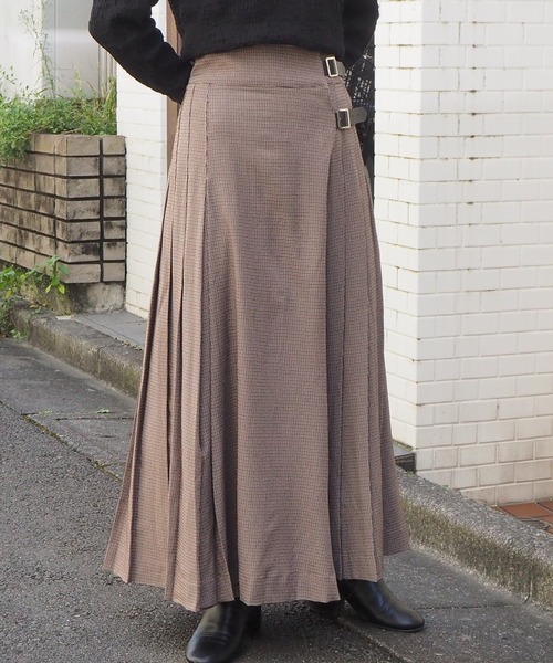 tiptop(ティップトップ)の「【web限定アイテム】サイドベルト付きチェックラッププリーツスカート(スカート・レディース・ベージュ/ブラウン/アイボリー・FREE)」の2枚目の写真