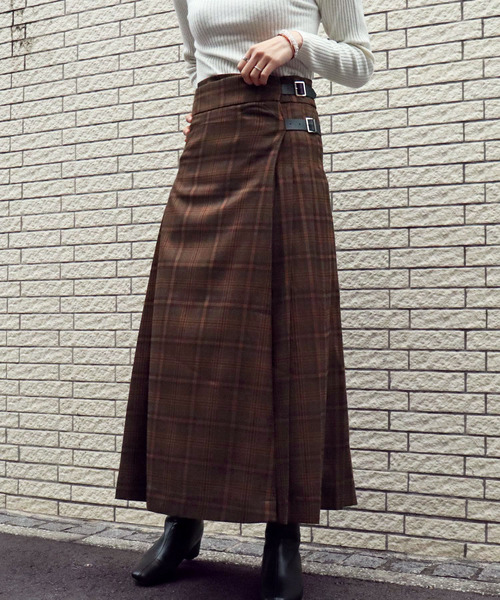 tiptop(ティップトップ)の「【web限定アイテム】サイドベルト付きチェックラッププリーツスカート(スカート・レディース・ベージュ/ブラウン/アイボリー・FREE)」の9枚目の写真