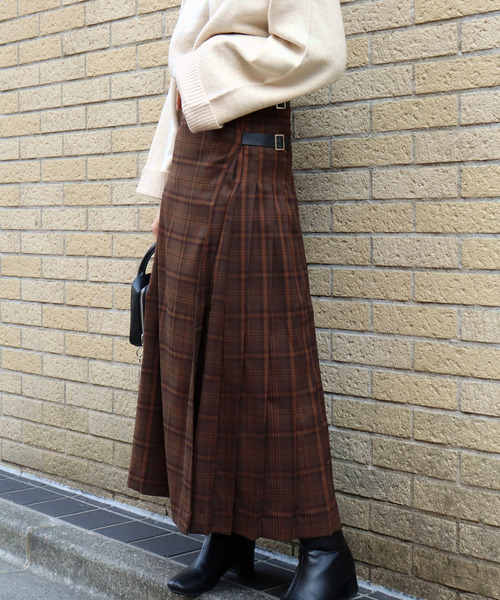 tiptop(ティップトップ)の「【web限定アイテム】サイドベルト付きチェックラッププリーツスカート(スカート・レディース・ベージュ/ブラウン/アイボリー・FREE)」の10枚目の写真