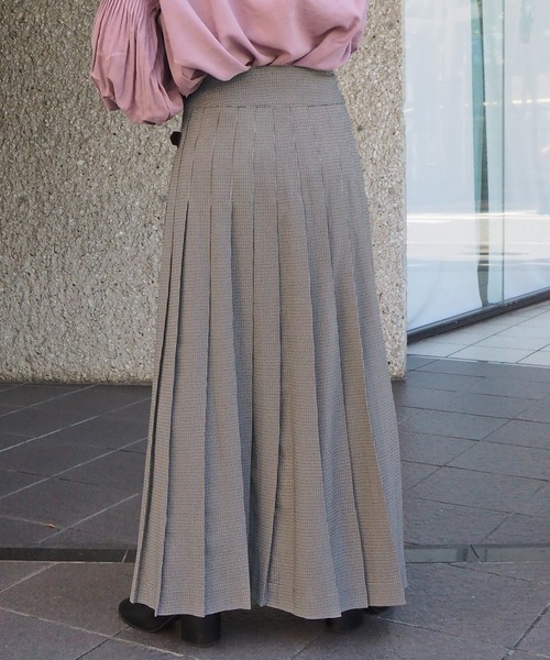 tiptop(ティップトップ)の「【web限定アイテム】サイドベルト付きチェックラッププリーツスカート(スカート・レディース・ベージュ/ブラウン/アイボリー・FREE)」の12枚目の写真