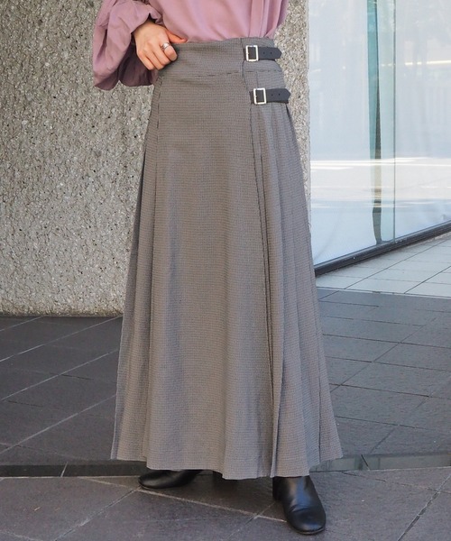 tiptop(ティップトップ)の「【web限定アイテム】サイドベルト付きチェックラッププリーツスカート(スカート・レディース・ベージュ/ブラウン/アイボリー・FREE)」の4枚目の写真