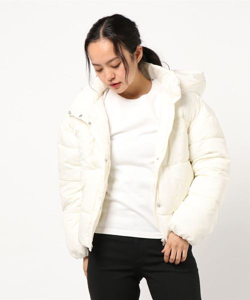 STYLEBLOCK(スタイルブロック)の「ベーシックビッグシルエットフェイクダウン中綿ジャケット(ダウンジャケット/コート・レディース・アイボリー/ベージュ/ライトカーキ/ブラウン系その他/ブラック・M)」の2枚目の写真