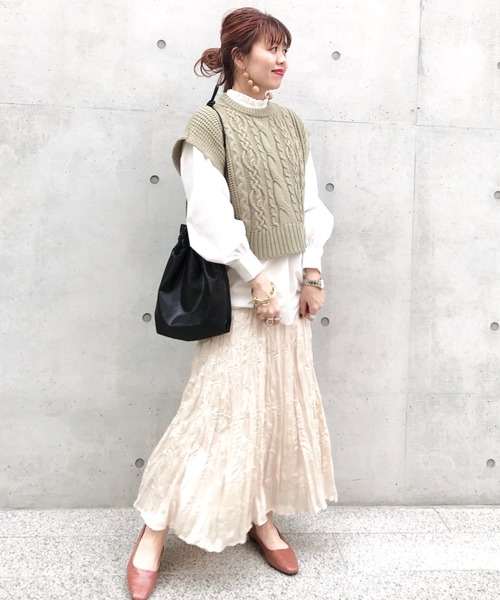 archives（アルシーヴ）の「クロコ調スクエアパンプス（パンプス・レディース・ブラック/ベージュ/ブラウン・MEDIUM/LARGE）」の14枚目の写真