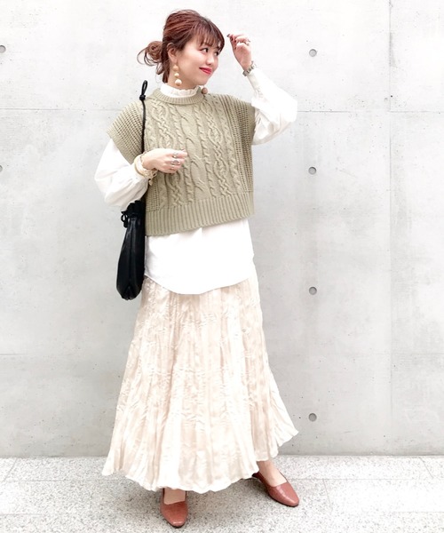 archives（アルシーヴ）の「クロコ調スクエアパンプス（パンプス・レディース・ブラック/ベージュ/ブラウン・MEDIUM/LARGE）」の15枚目の写真