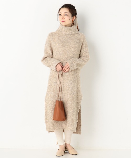 archives（アルシーヴ）の「クロコ調スクエアパンプス（パンプス・レディース・ブラック/ベージュ/ブラウン・MEDIUM/LARGE）」の20枚目の写真