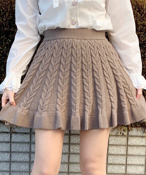 apres jour（アプレジュール）の「ケーブルニットスカパン【ZOZOTOWN限定アイテム】（スカート・レディース・ダークブラウン/モカ/ライトベージュ・フリー）」の2枚目の写真