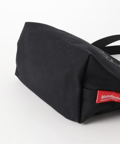 Manhattan Portage（マンハッタンポーテージ）の「Zuccotti Clutch Canvas Lite（ショルダーバッグ・メンズ・ブラック/ナチュラル・X-SMALL）」の4枚目の写真