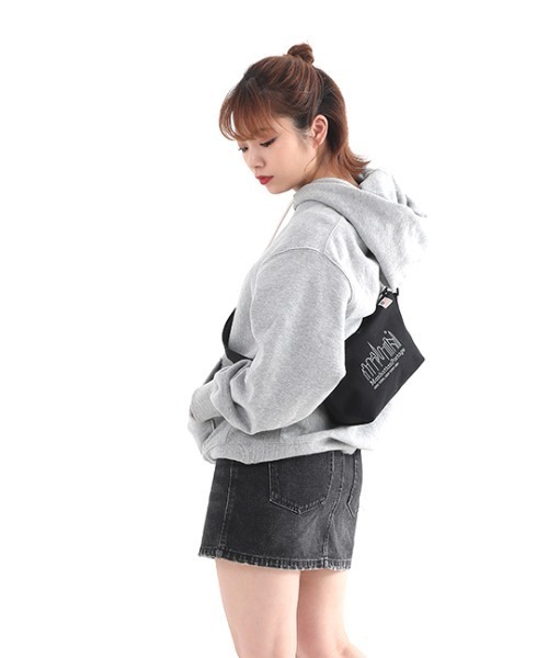 Manhattan Portage（マンハッタンポーテージ）の「Zuccotti Clutch Canvas Lite（ショルダーバッグ・メンズ・ブラック/ナチュラル・X-SMALL）」の8枚目の写真