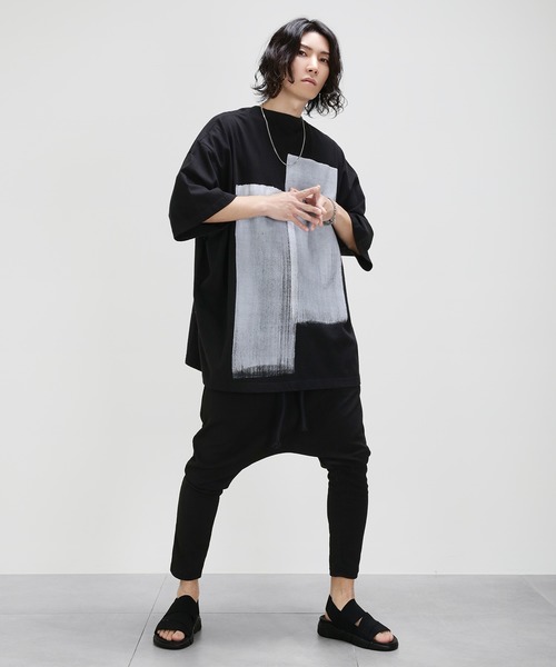 minsobi（ミンソビ）の「ハンドペインティングTシャツ（Tシャツ/カットソー・メンズ・ブラック・FREE）」の4枚目の写真