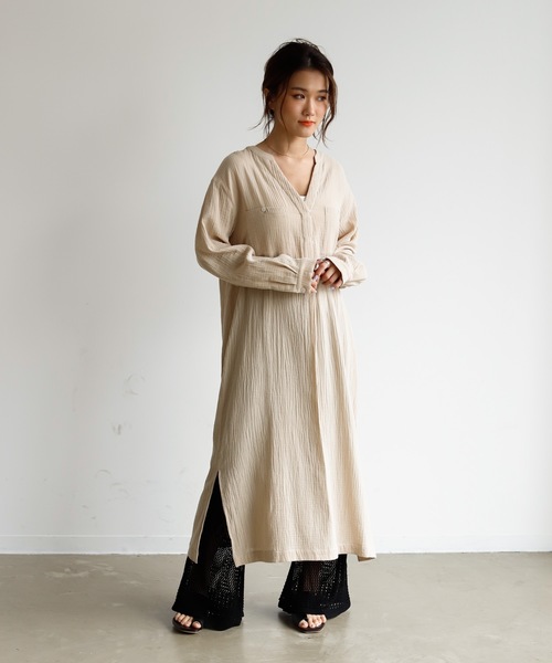 Auntie Rosa Holiday(アンティローザホリデー)の「ダブルガーゼキーネックポケットワンピース(ワンピース・レディース・ベージュ/ライトグリーン/ナチュラル・FREE)」の18枚目の写真