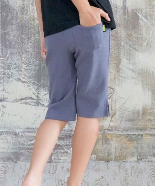 Bee des Bee（ビーデスビー）の「ストレッチハーフパンツ（その他パンツ・キッズ・パープル/ライトピンク/ブラウン/ベージュ/ブルー/ライトグレー/ホワイト/ミント/チャコール/ブラック/スモークグレー/ダークグリーン/エンジ/ライトインディゴブルー/ライトパープル/カーキ/ラベンダー/サーモンピンク/グリーン・100cm/110cm/120cm/130cm/140cm/150cm）」の5枚目の写真