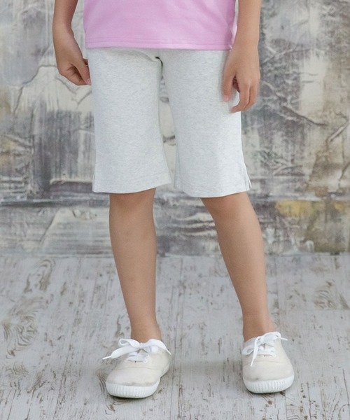 Bee des Bee（ビーデスビー）の「ストレッチハーフパンツ（その他パンツ・キッズ・パープル/ライトピンク/ブラウン/ベージュ/ブルー/ライトグレー/ホワイト/ミント/チャコール/ブラック/スモークグレー/ダークグリーン/エンジ/ライトインディゴブルー/ライトパープル/カーキ/ラベンダー/サーモンピンク/グリーン・100cm/110cm/120cm/130cm/140cm/150cm）」の3枚目の写真