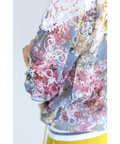 cawaii(カワイイ)の「レース施した優美な花絵のプルオーバートップス(Tシャツ/カットソー・レディース・グレー・FREE)」の20枚目の写真