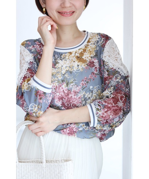 cawaii(カワイイ)の「レース施した優美な花絵のプルオーバートップス(Tシャツ/カットソー・レディース・グレー・FREE)」の18枚目の写真