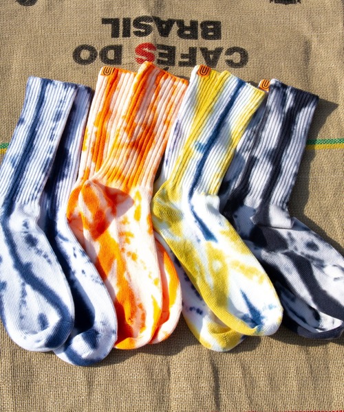 UNIVERSAL OVERALL（ユニバーサルオーバーオール）の「UNIVERSAL OVERALL-タイダイソックス（ソックス/靴下・メンズ・ブラック/ネイビー/イエロー/オレンジ・FREE）」の6枚目の写真