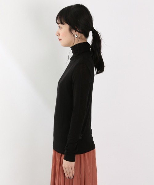 LOWRYS FARM(ローリーズファーム)の「シアータートルLS 895475(Tシャツ/カットソー・レディース・ブラック/イエロー/グリーン/アイボリー・FREE)」の10枚目の写真