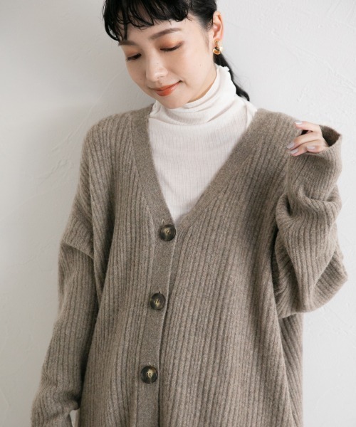 LOWRYS FARM(ローリーズファーム)の「シアータートルLS 895475(Tシャツ/カットソー・レディース・ブラック/イエロー/グリーン/アイボリー・FREE)」の20枚目の写真