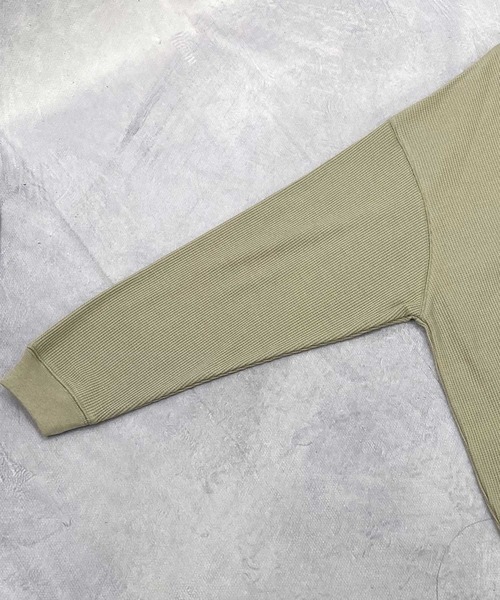 Beno(ビーノ)の「TCワッフル / バイカラー アシンメトリー リメイク ビッグシルエット Tシャツ(Tシャツ/カットソー・メンズ・ベージュ/カーキ/ブラック・L/M)」の13枚目の写真