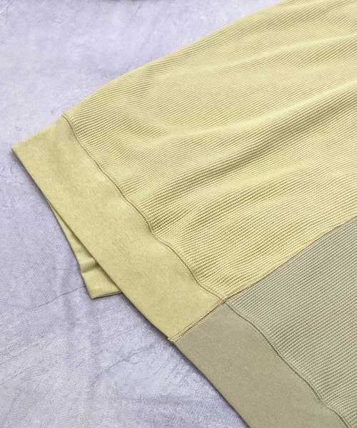 Beno(ビーノ)の「TCワッフル / バイカラー アシンメトリー リメイク ビッグシルエット Tシャツ(Tシャツ/カットソー・メンズ・ベージュ/カーキ/ブラック・L/M)」の14枚目の写真