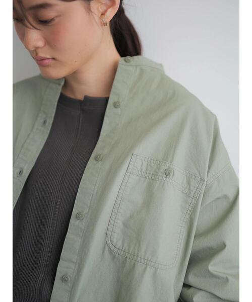AMERICAN HOLIC（アメリカンホリック）の「スタンドカラー両ポケットシャツ（シャツ/ブラウス・レディース・ライトグレー/カーキ・MEDIUM/LARGE）」の8枚目の写真