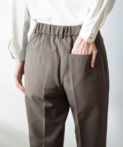 ROPE' PICNIC(ロペピクニック)の「センタープレステーパードパンツ(その他パンツ・レディース・ライトグレー/ダークブラウン/ラベンダー・40/38)」の15枚目の写真