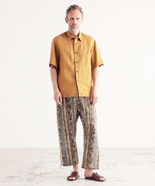 TOMORROWLAND （トゥモローランド）の「ハイカウントリネン レギュラーカラーショートスリーブシャツ（シャツ/ブラウス・メンズ・ブラック/カーキ/シャーベット・L/M/S/XS）」の21枚目の写真