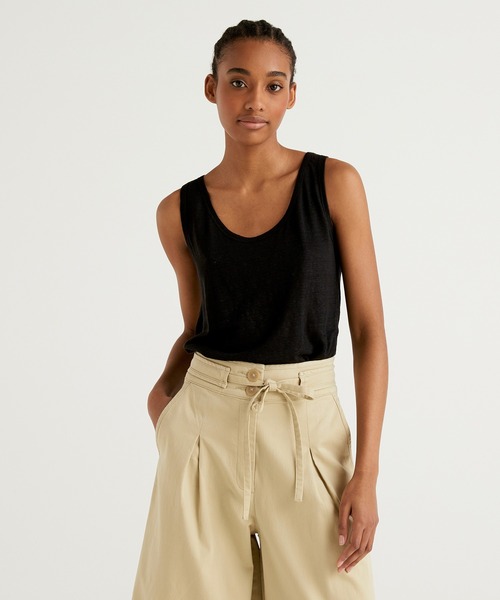 BENETTON (UNITED COLORS OF BENETTON)（ベネトンユナイテッドカラーズオブベネトン）の「ラウンドネックリネンタンクトップ（タンクトップ・レディース・ホワイト/ネイビー/ライトベージュ/ブラック/レッド・MEDIUM/X-SMALL/SMALL/LARGE）」の3枚目の写真