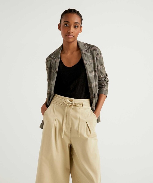 BENETTON (UNITED COLORS OF BENETTON)（ベネトンユナイテッドカラーズオブベネトン）の「ラウンドネックリネンタンクトップ（タンクトップ・レディース・ホワイト/ネイビー/ライトベージュ/ブラック/レッド・MEDIUM/X-SMALL/SMALL/LARGE）」の19枚目の写真