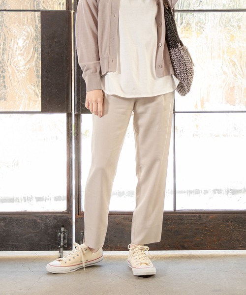 Petit Honfleur(プチオンフルール)の「ツイルジョガーパンツ(その他パンツ・レディース・ブラック/ベージュ・M/L)」の2枚目の写真