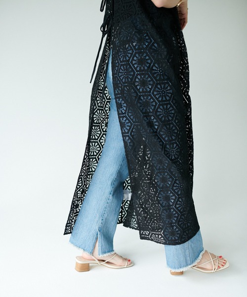 DISCOAT（ディスコート）の「クロスストラップサンダル（サンダル・レディース・ブラック/アイボリー・MEDIUM/LARGE）」の3枚目の写真