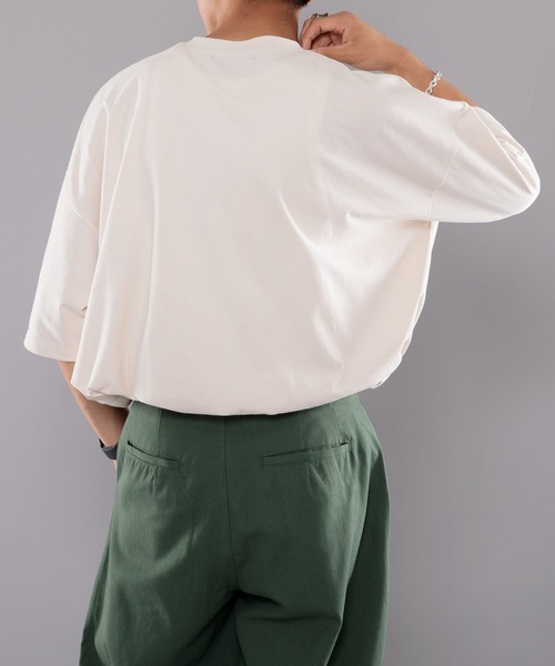 kutir（クティール）の「ワニカレッジビッグTシャツ（Tシャツ/カットソー・メンズ・チャコールグレー/オフホワイト/グリーン・MEDIUM/LARGE）」の9枚目の写真