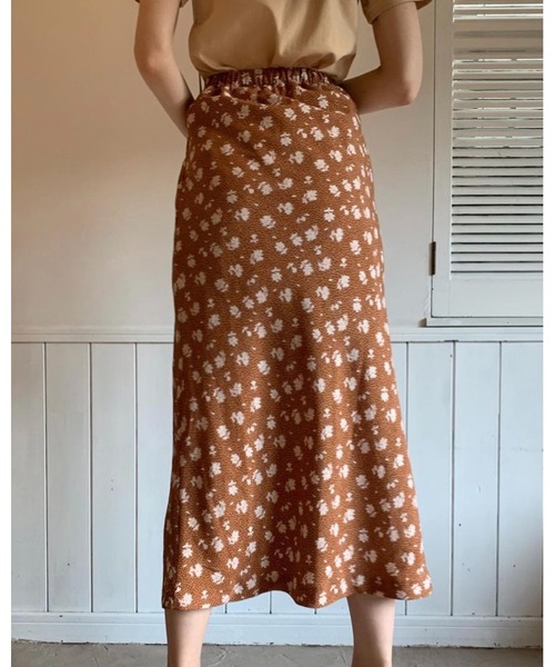 epine（エピヌ）の「dot flower straight long skirt（スカート・レディース・ブラック/ブラウン・FREE）」の6枚目の写真