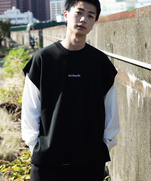 Mark Gonzales（マーク・ゴンザレス）の「Mark Gonzales / マークゴンザレス 別注 コラボ オーバーサイズ ニットベスト & ロンT アンサンブル（アンサンブル・メンズ・ブラック系その他/グレー系その他/グリーン系その他/ブラック系その他2/グレー系その他2/グリーン系その他2・FREE）」の3枚目の写真